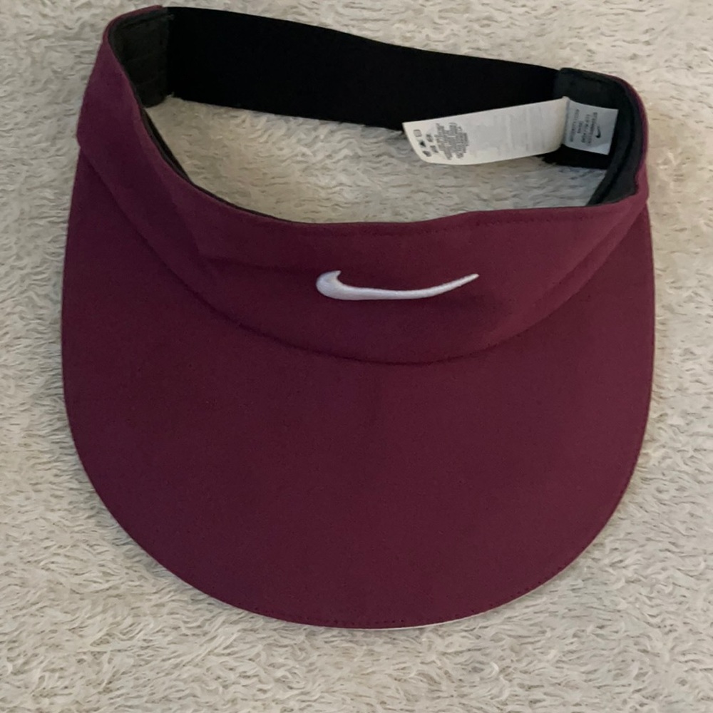 Nike Golf Visor Vintage Women's Wide Brim Adjustable Purple, one size
